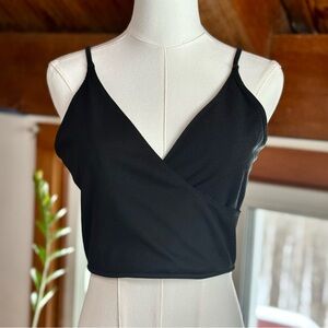 Victoria Sport  Size M Cropped  Black Tank Top